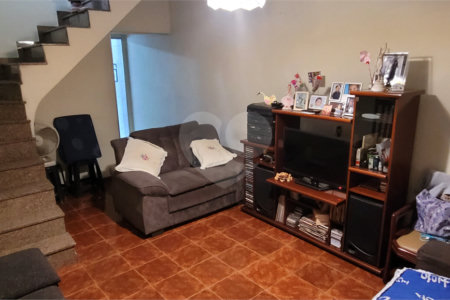 Sobrado à venda com 2 quartos em Cidade Líder, São Paulo, SP