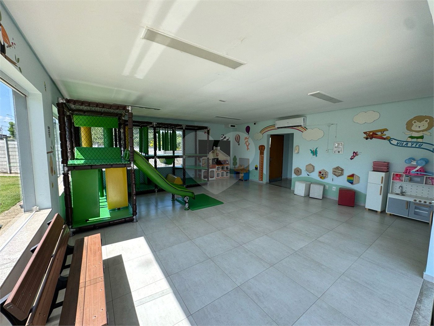 Casa à venda com 3 quartos, sendo 1 suíte, no condomínio Vila Ytu, Indaiatuba - SP