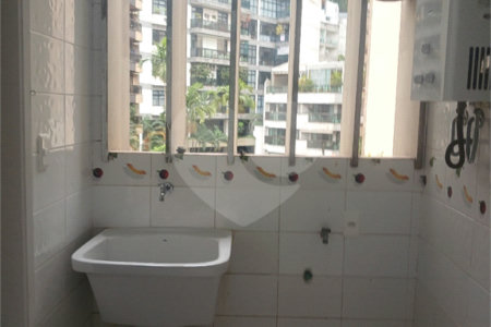 Apartamento à venda com 2 quartos, sendo 1 suíte, em Lagoa, Rio de Janeiro, RJ