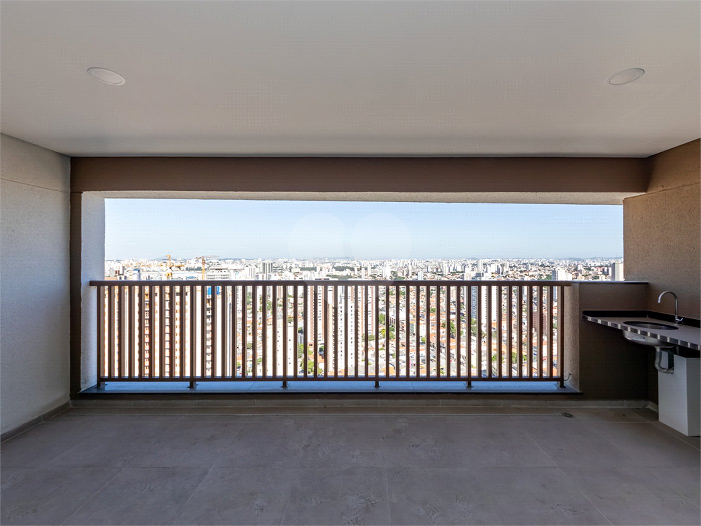 Apartamento à venda com 4 quartos, sendo 2 suítes, em Vila Gumercindo, São Paulo, SP