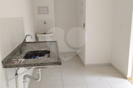Apartamento à venda com 2 quartos em Cidade Mãe do Céu, São Paulo, SP
