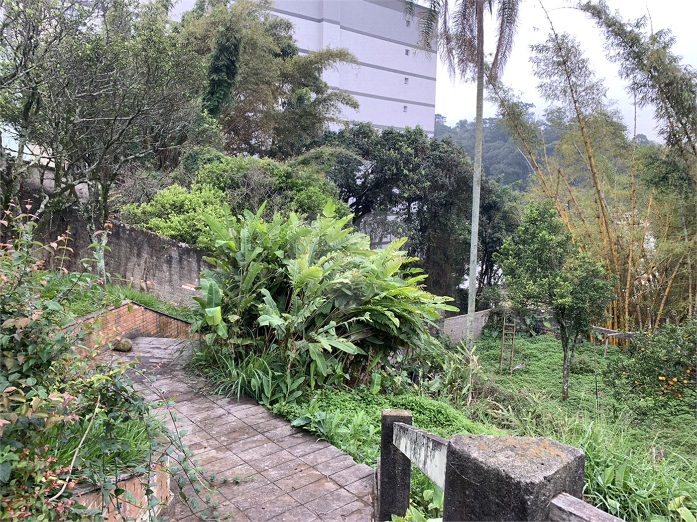 Sobrado à venda com 4 quartos, sendo 2 suítes,  em Tremembé, São Paulo, SP
