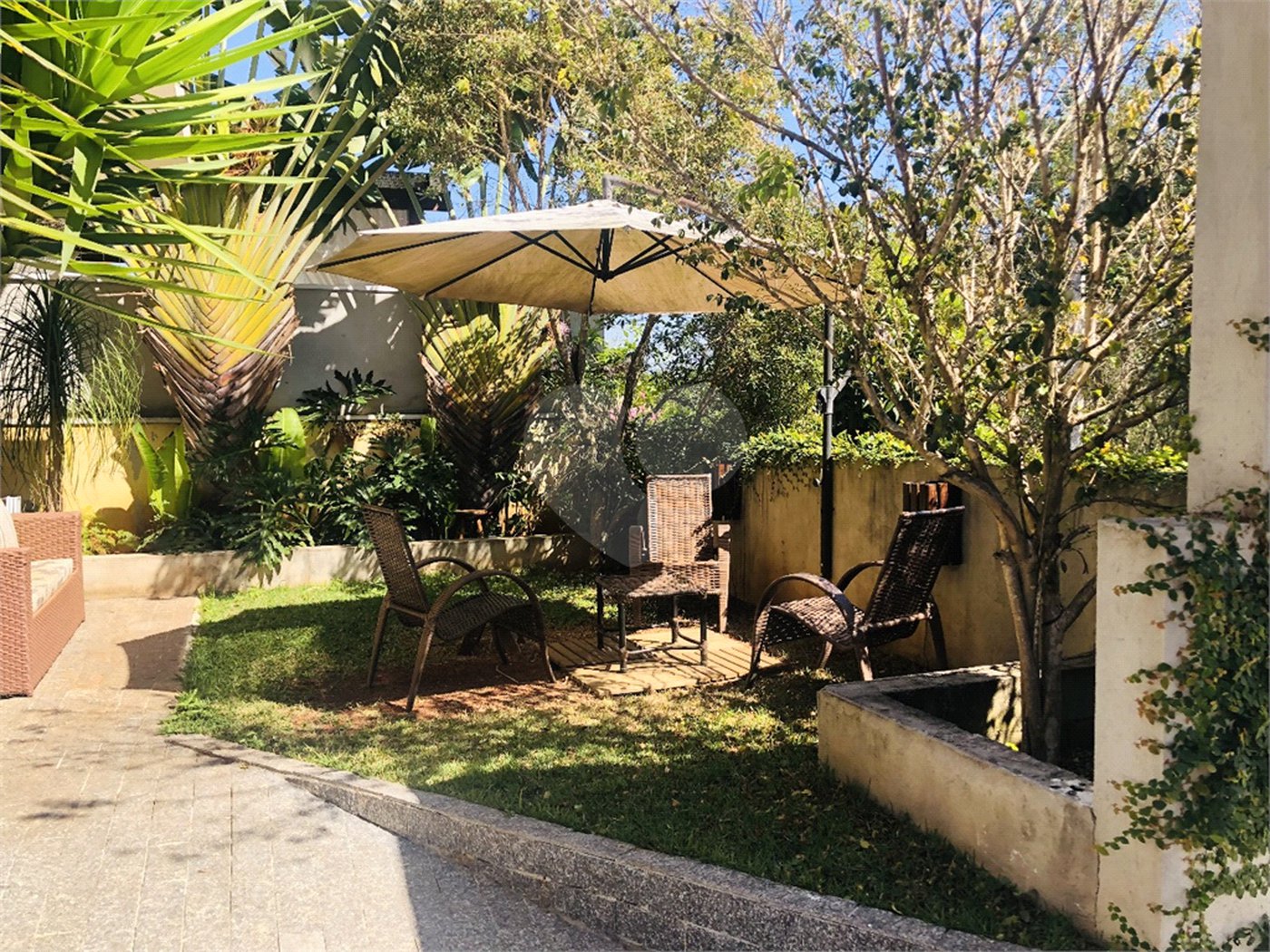 Sobrado à venda com 3 quartos, sendo 1 suíte, em Jardim Peri, São Paulo, SP