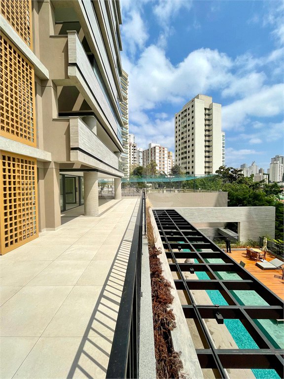 Apartamento à venda com 3 suítes em Jardim Vila Mariana, São Paulo, SP