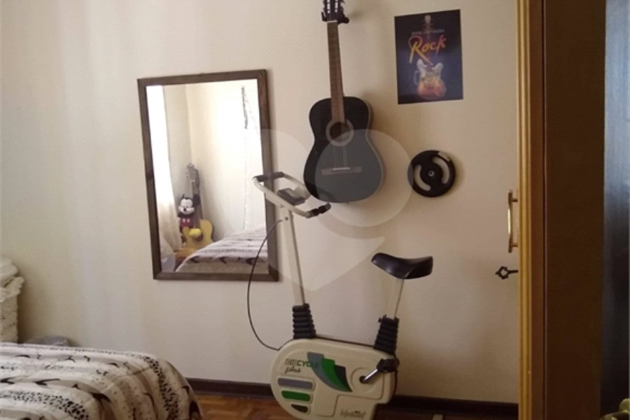 Casa à venda com 3 quartos, sendo 1 suíte, em Butantã, São Paulo, SP