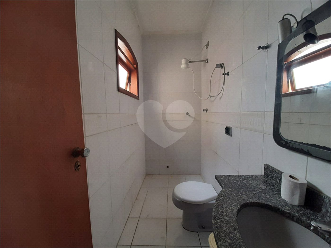 Casa à venda com 3 quartos, sendo 1 suíte, no condomínio Cantareira Park, São Paulo - SP