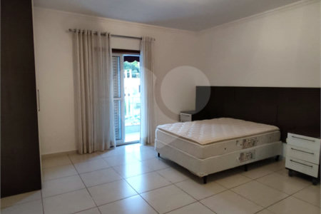 Casa à venda com 3 suítes no condomínio Shamballa II, Atibaia - SP