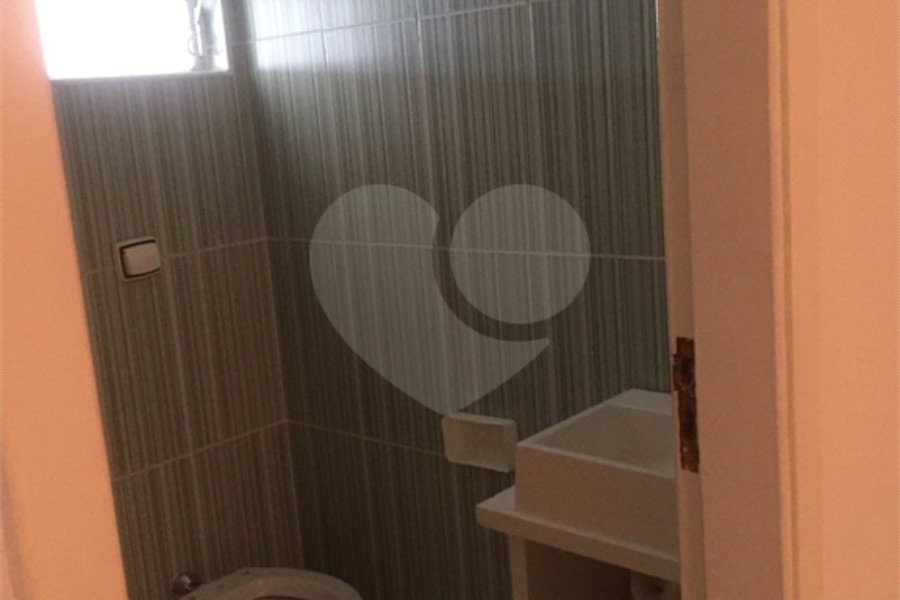 Sobrado à venda com 3 quartos, sendo 1 suíte, em Vila Nova Mazzei, São Paulo, SP