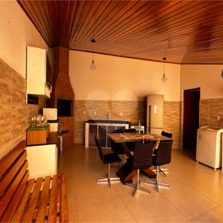 Sobrado à venda com 4 quartos, sendo 1 suíte, em Wanel Ville, Sorocaba, SP