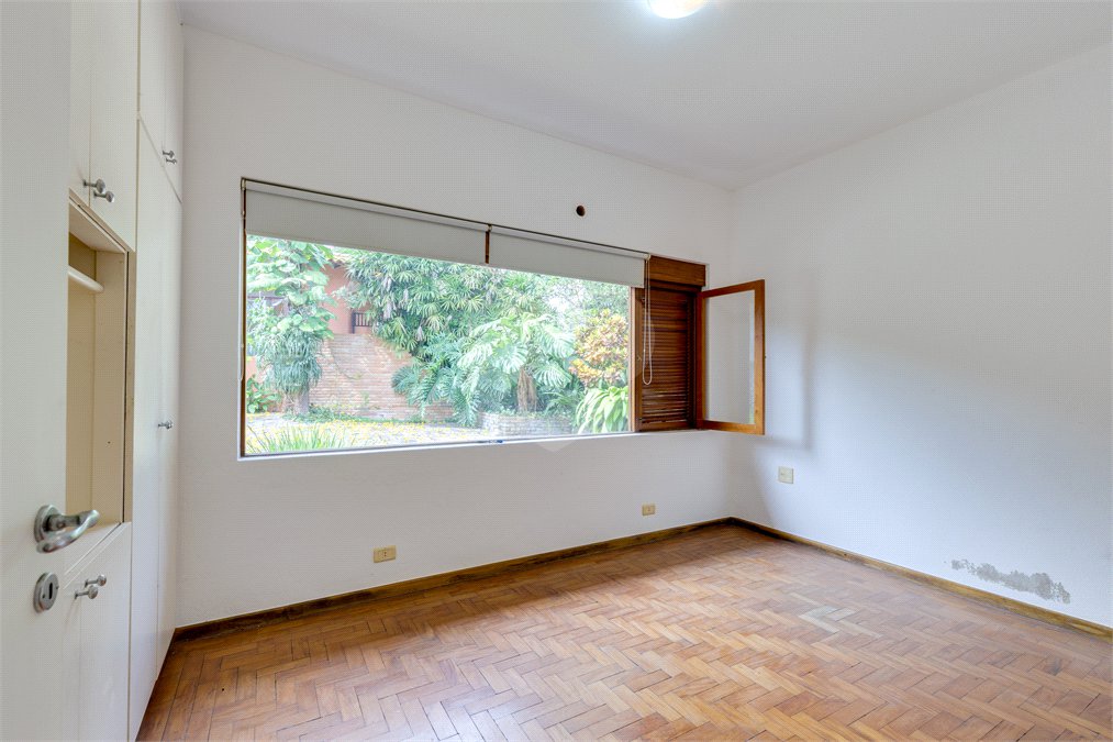 Casa Térrea à venda com 3 quartos, sendo 1 suíte, em Jardim Petrópolis, São Paulo, SP