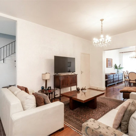 Casa à venda com 3 quartos, sendo 1 suíte, em Pinheiros, São Paulo, SP