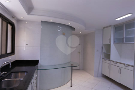 Apartamento à venda com 4 quartos, sendo 2 suítes, em Indianópolis, São Paulo, SP