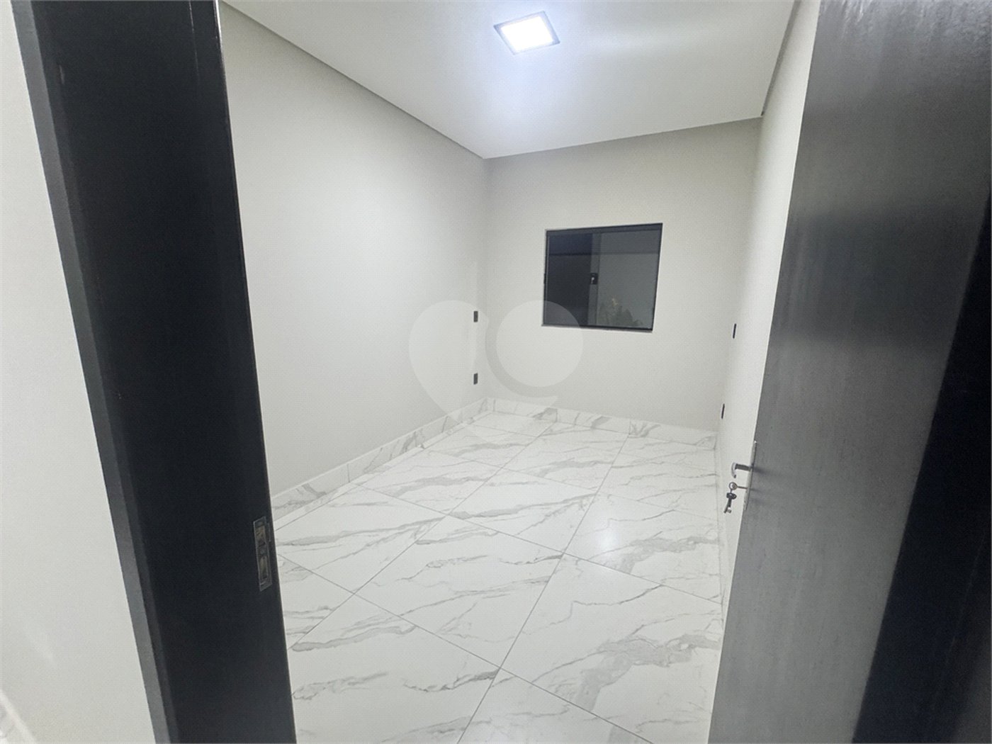 Casa à venda com 2 quartos, sendo 1 suíte, em Residencial Barnabé, Salto, SP