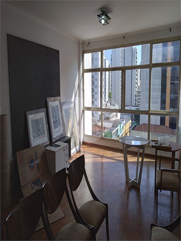 Apartamento à venda com 3 quartos, sendo 1 suíte, em Jardim Paulista, São Paulo, SP