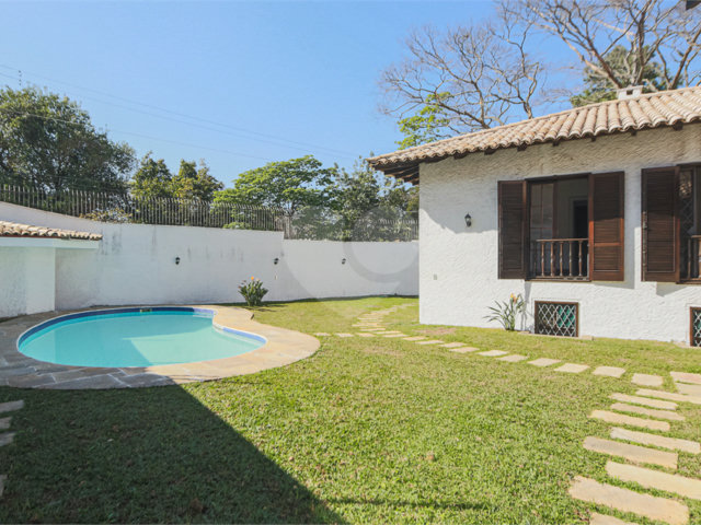 Casa Térrea à venda ou para alugar com 4 quartos, sendo 3 suítes,  em Alto da Boa Vista, São Paulo, SP