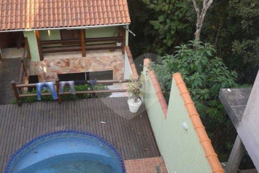 Sobrado à venda com 3 quartos, sendo 2 suítes, em Guaianazes, São Paulo, SP