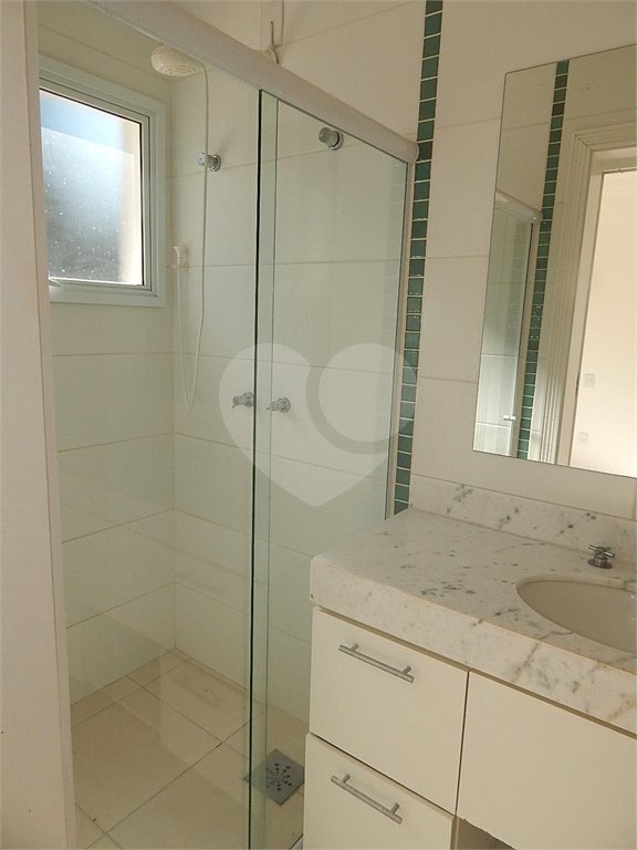Casa à venda com 3 suítes no condomínio Recanto dos Paturis, Vinhedo - SP