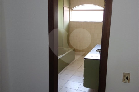 Sobrado à venda ou para alugar com 5 quartos, sendo 1 suíte,  em Vila Ida, São Paulo, SP