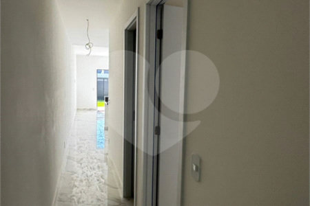 Casa à venda com 2 quartos, sendo 1 suíte, no condomínio Parque Guará, Rio de Janeiro - RJ