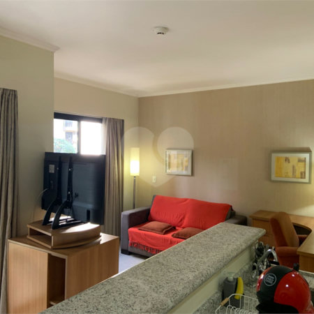 Flat à venda com 2 suítes em Jardim Europa, São Paulo, SP