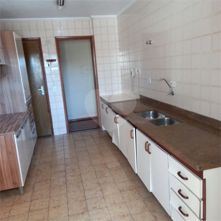 Apartamento à venda com 3 quartos, sendo 1 suíte, em Santo Amaro, São Paulo, SP