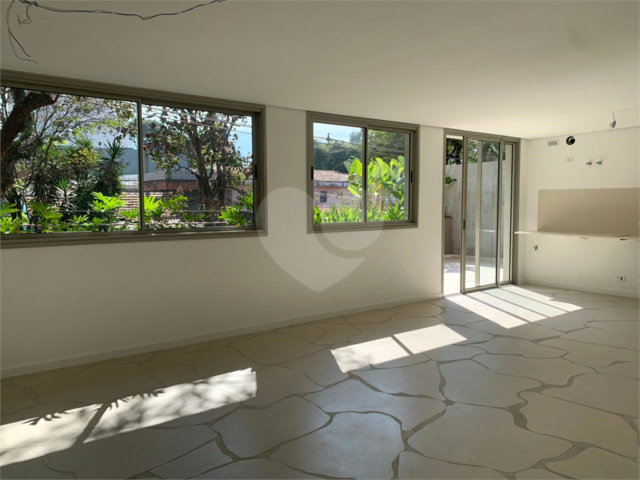 Apartamento à venda com 2 suítes em Alto de Pinheiros, São Paulo, SP
