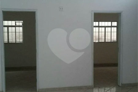 Prédio comercial com 724m² , 8 banheiros e 5 vagas de garagem , à venda na Vila Formosa.