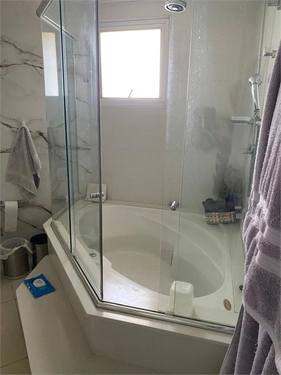 Apartamento à venda com 4 quartos, sendo 3 suítes,  em Vila Morumbi, São Paulo, SP
