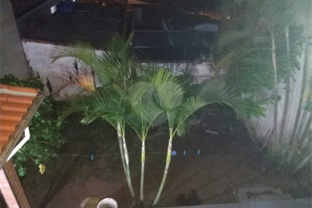 Sobrado à venda com 4 quartos, sendo 1 suíte,  em Vila Curuçá, Santo André, SP
