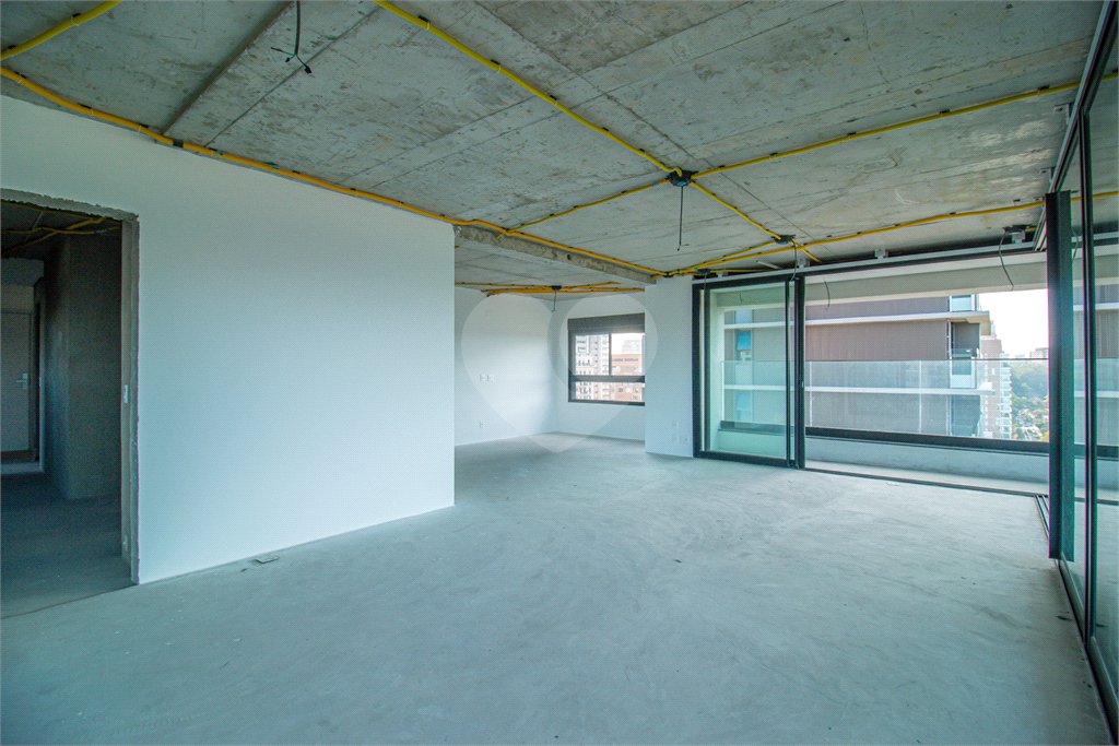 Apartamento à venda com 4 suítes em Moema, São Paulo, SP