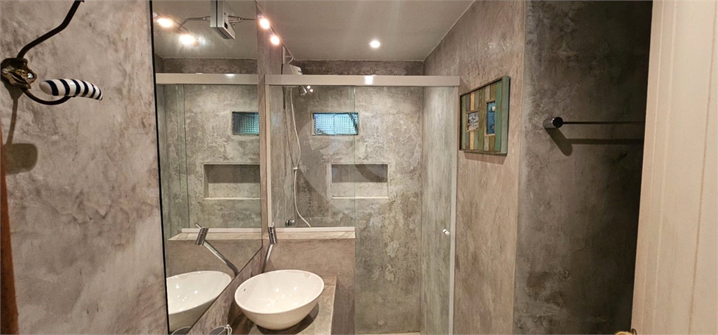 Casa à venda com 4 quartos, sendo 3 suítes, em João Fernandes, Armação dos Búzios, RJ