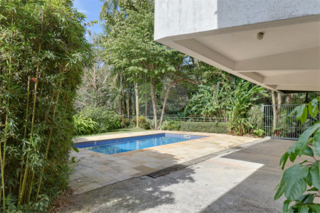 Casa à venda com 3 quartos, sendo 1 suíte, em Guarapiranga, São Paulo, SP