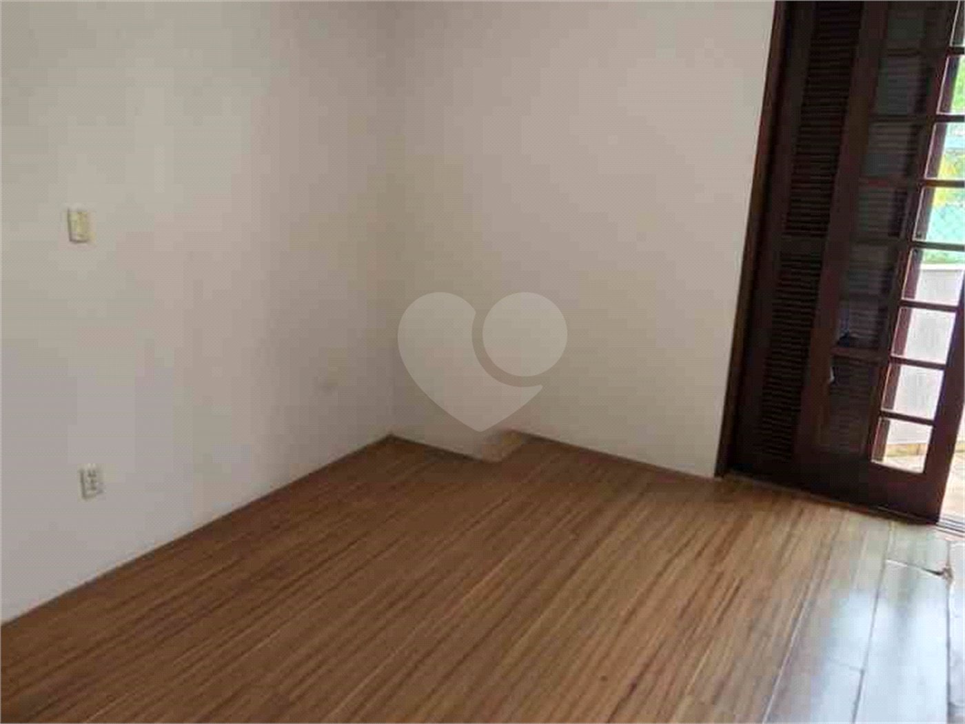 Casa à venda ou para alugar com 4 quartos, sendo 1 suíte,  em Tremembé, São Paulo, SP