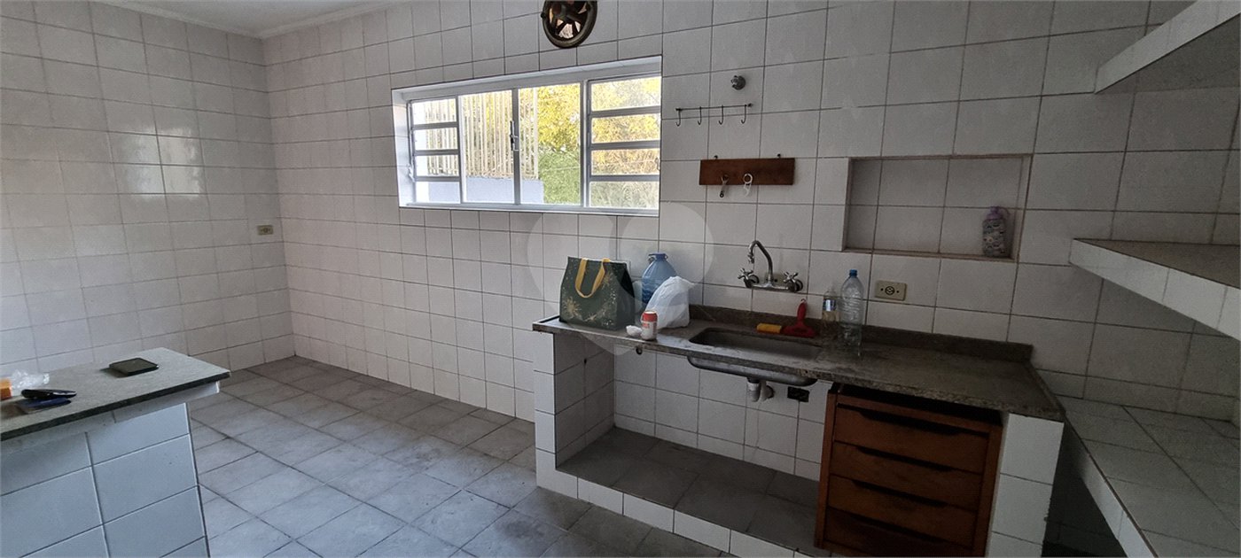 Casa à venda com 3 quartos, sendo 1 suíte,  em Jardim Rosa Maria, São Paulo, SP