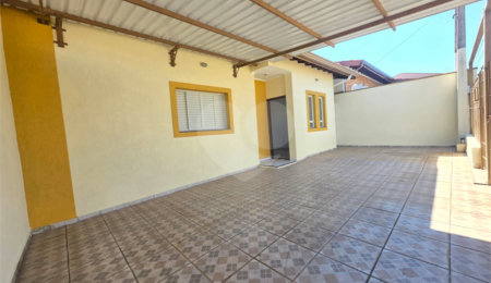 Casa à venda com 3 quartos, sendo 2 suítes,  em Jardim Santo Antônio, Valinhos, SP