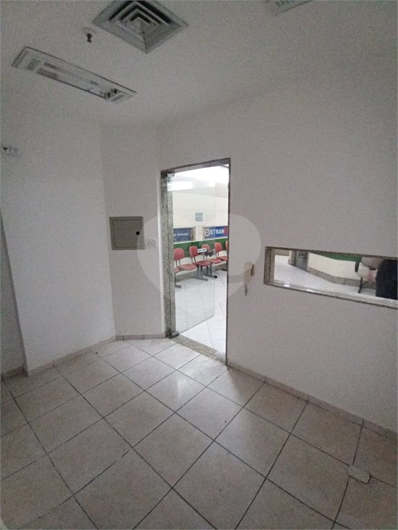 Sala à venda ou para alugar em Bangu, Rio de Janeiro, RJ