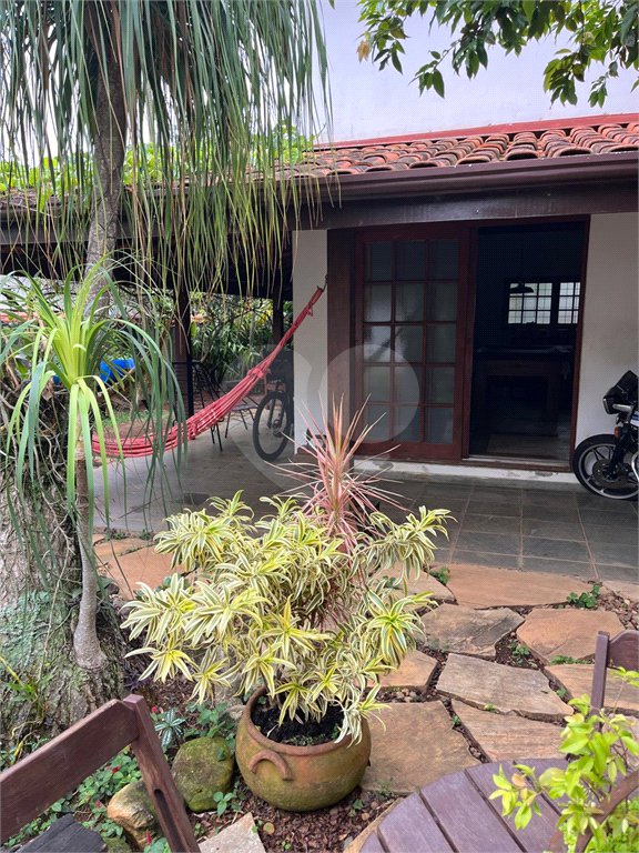 Casa Térrea para alugar com 3 suítes em Jardim do Lago, Atibaia, SP