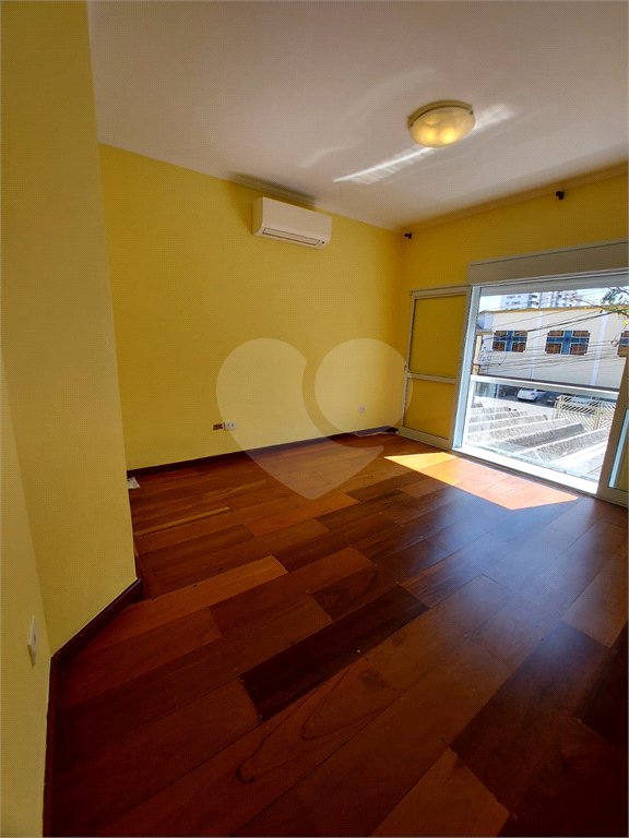 Sobrado à venda com 3 quartos, sendo 2 suítes, em Vila Romero, São Paulo, SP