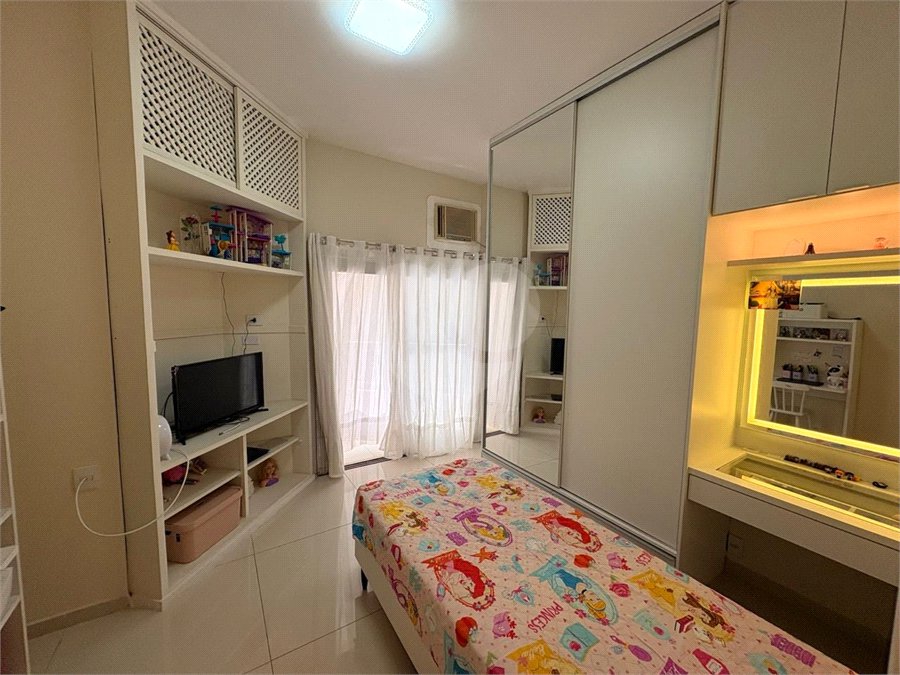 Apartamento à venda com 3 quartos, sendo 1 suíte,  em Lagoa, Rio de Janeiro, RJ