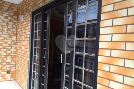 Casa à venda com 4 quartos, sendo 2 suítes, em Jardim Vila Galvão, Guarulhos, SP