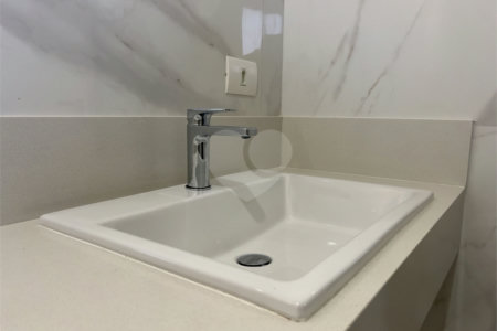Casa à venda com 3 suítes em Jardim Paulista, Atibaia, SP