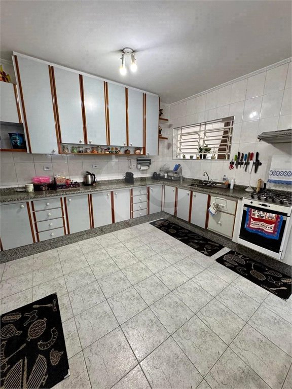 Sobrado à venda com 4 quartos, sendo 1 suíte,  em Vila Cleonice, São Paulo, SP
