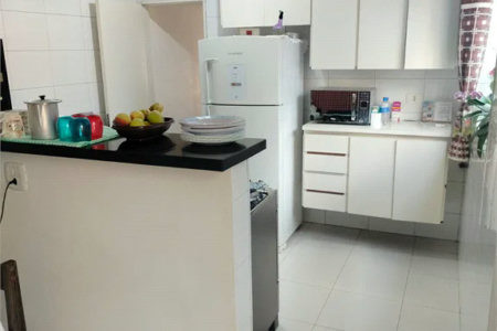 Sobrado à venda com 2 quartos em Jardim Santa Rosa, Taboão da Serra, SP