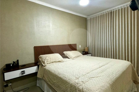 Apartamento à venda com 3 quartos, sendo 1 suíte, em Parque Reboucas, São Paulo, SP