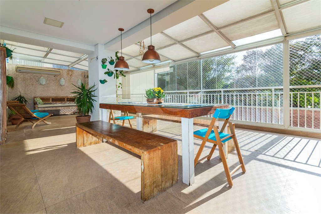 Apartamento à venda com 3 suítes em Vila Cordeiro, São Paulo, SP