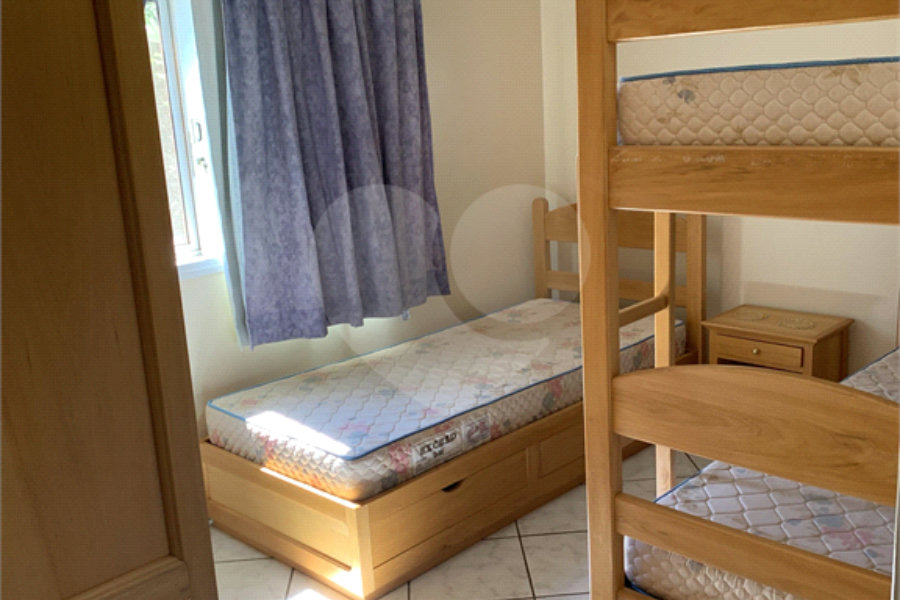 Casa à venda com 5 quartos, sendo 2 suítes, no condomínio Capela do Barreiro, Itatiba - SP