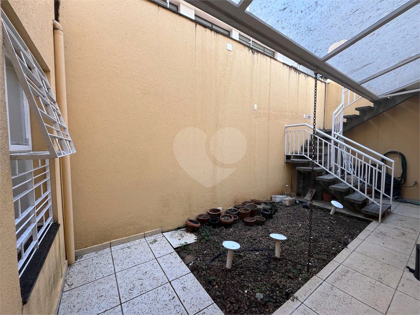Sobrado à venda com 4 quartos, sendo 1 suíte,  em Vila Cordeiro, São Paulo, SP