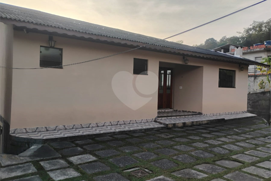 Casa à venda com 4 quartos em Barreiro, Mairiporã, SP