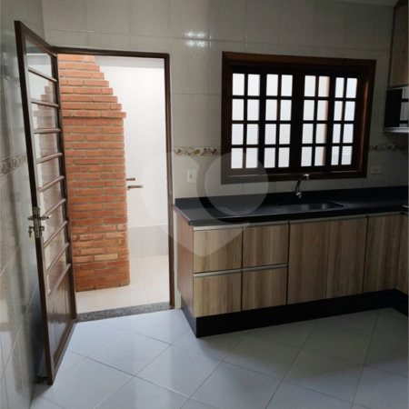 Sobrado à venda com 2 suítes em Vila Medeiros, São Paulo, SP