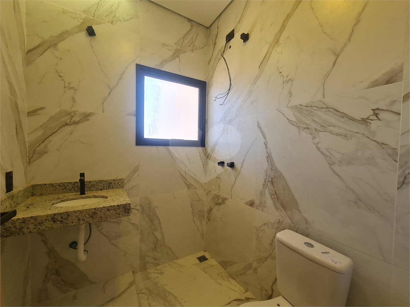 Casa à venda com 3 quartos, sendo 2 suítes, no condomínio Reserva Ipanema I, Sorocaba - SP